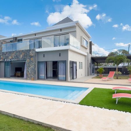 Spacious 4 Bedrooms Villa With Infinity Pool Grand Baie Exterior foto