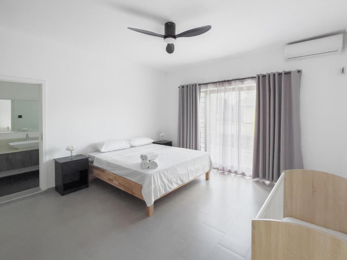Spacious 4 Bedrooms Villa With Infinity Pool Grand Baie Exterior foto