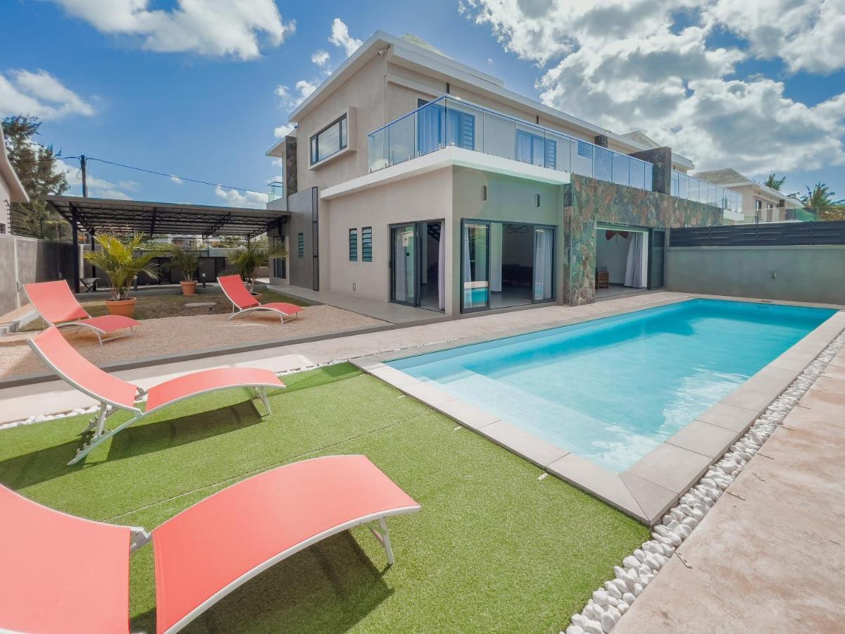 Spacious 4 Bedrooms Villa With Infinity Pool Grand Baie Exterior foto